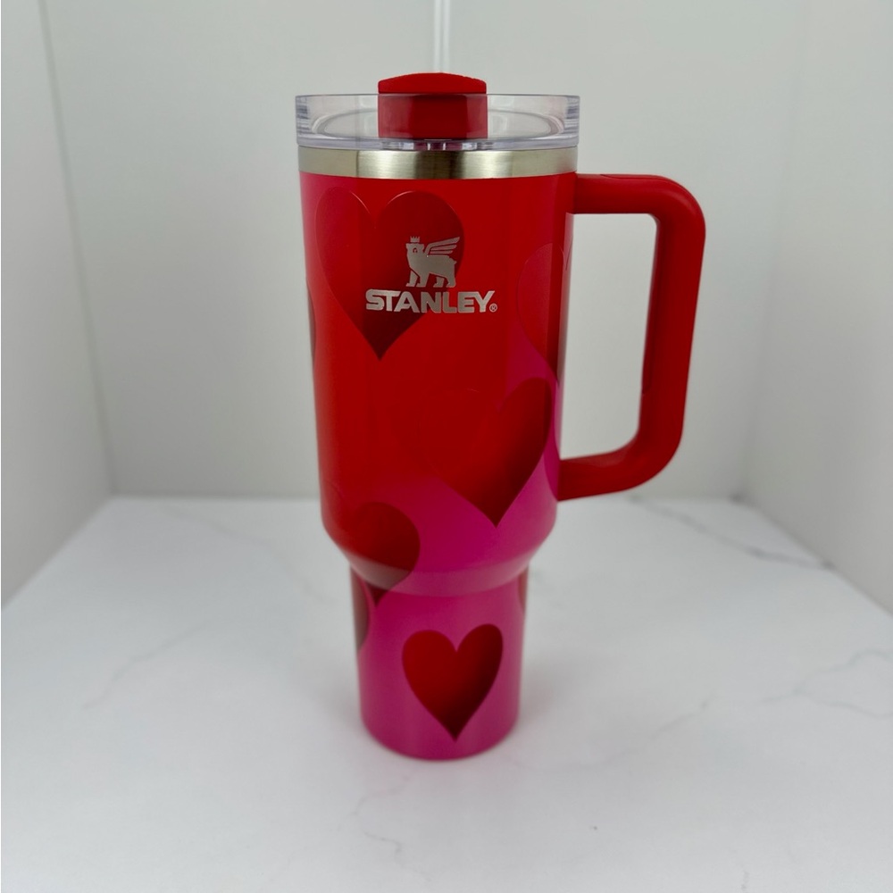 Stanley x Target Valentine’s Day 40oz. H2.0 Flowstate Tumbler Rouge Heart